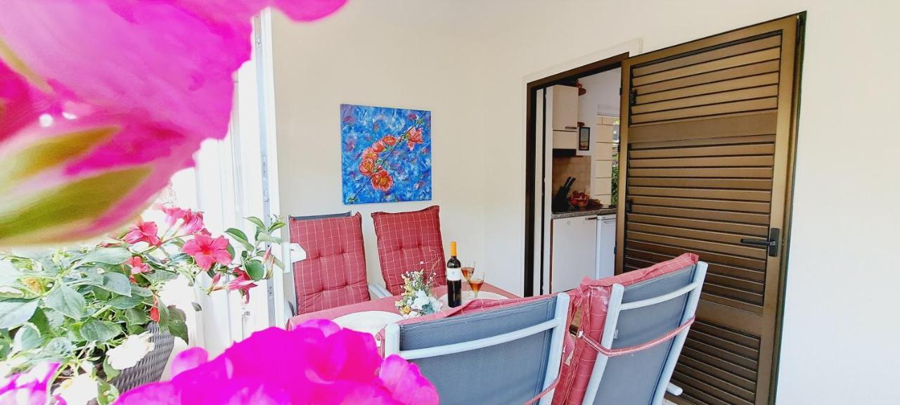 Apartments Darija & Pero Pucisca Zewnętrze zdjęcie