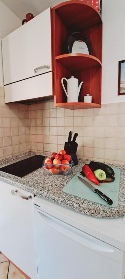 Apartments Darija & Pero Pucisca Zewnętrze zdjęcie