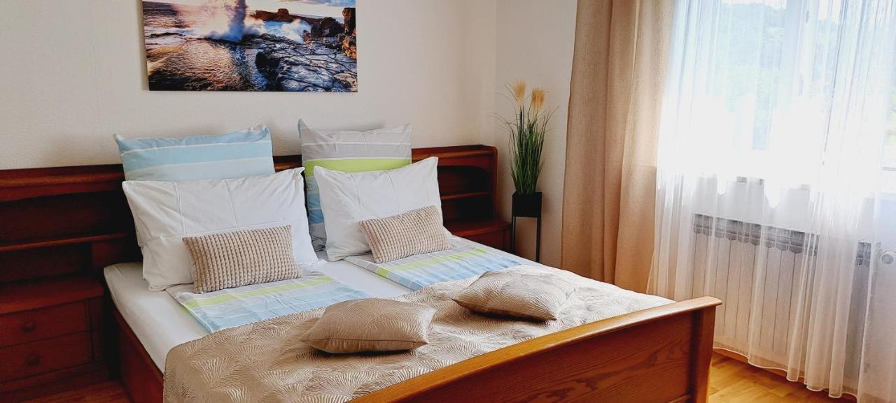 Apartments Darija & Pero Pucisca Zewnętrze zdjęcie